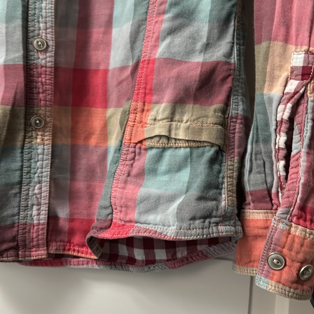 Woolrich Double Plaid Button Down w/Hidden Pocket - Picture 5 of 6